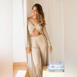 Cupshe Shimmer Lollipop Twist Glittery Gold Crop Top